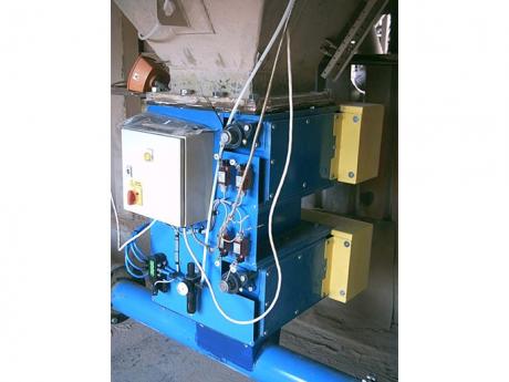 Coating Plant Installed Double Flap Valve with PLC